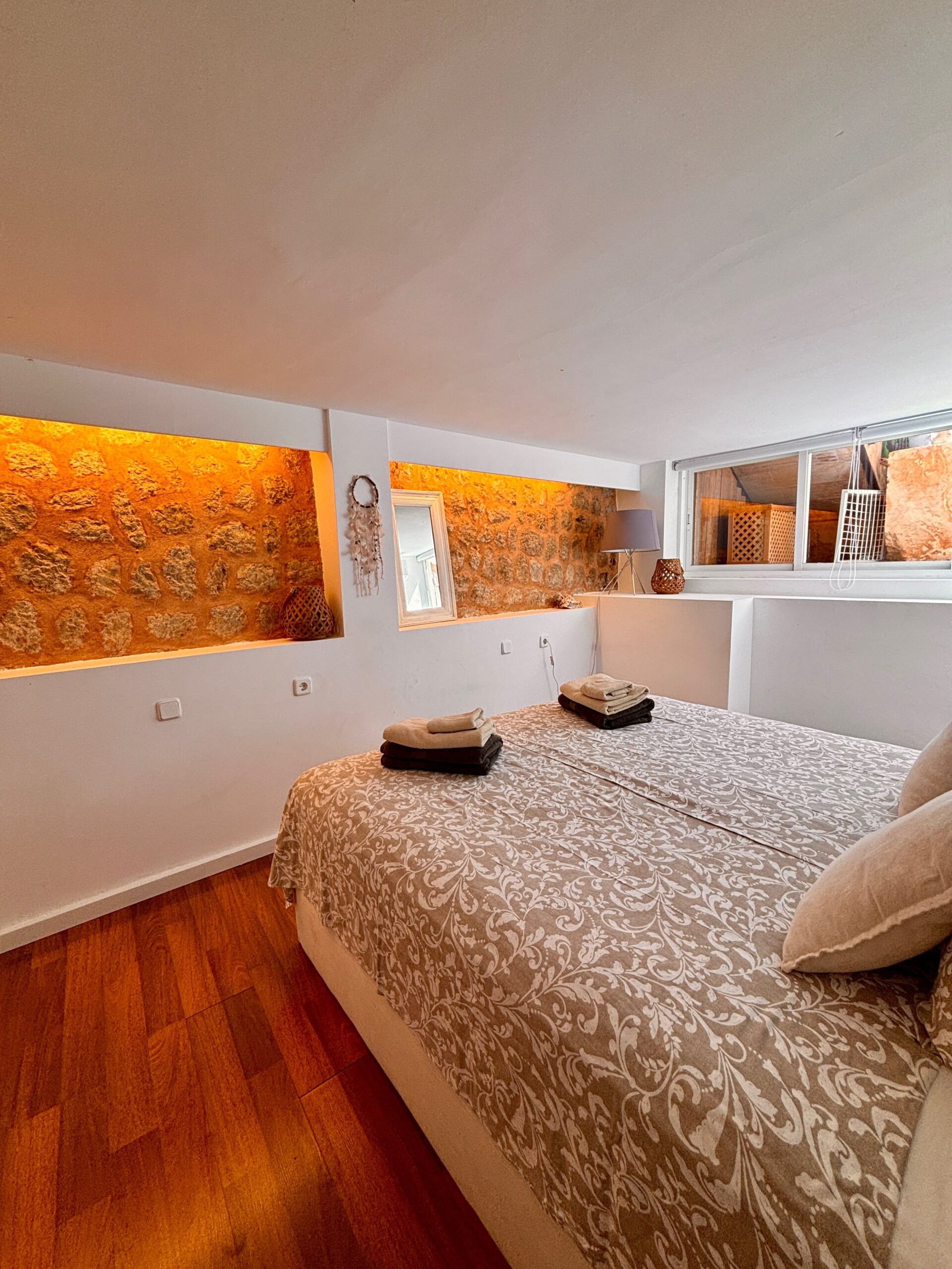 4048E730-648B-46BF-8A04-782B9E801952-min