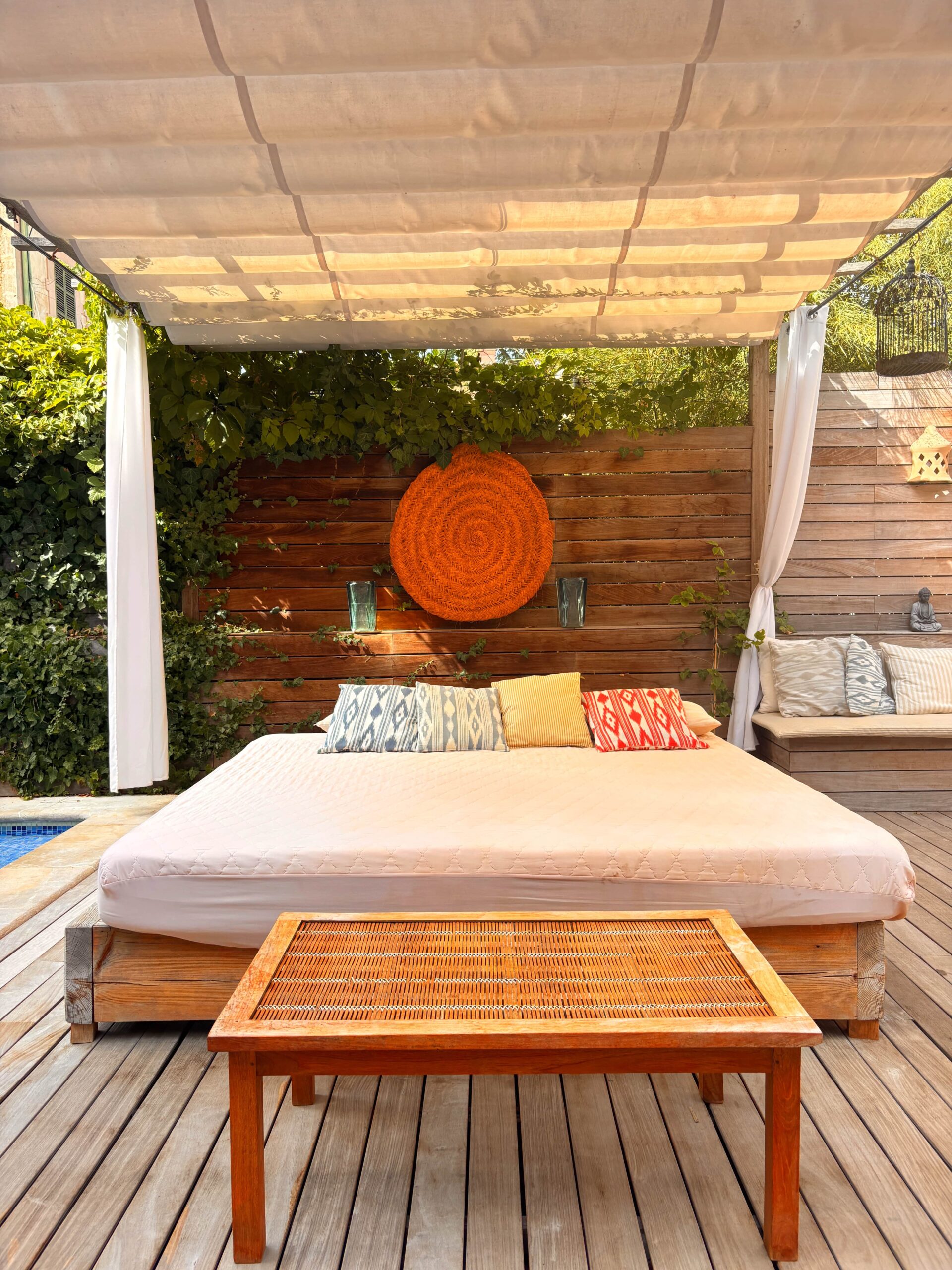 DEDC81C9-7BAB-4E5C-A78C-FDC23051C7B9-min