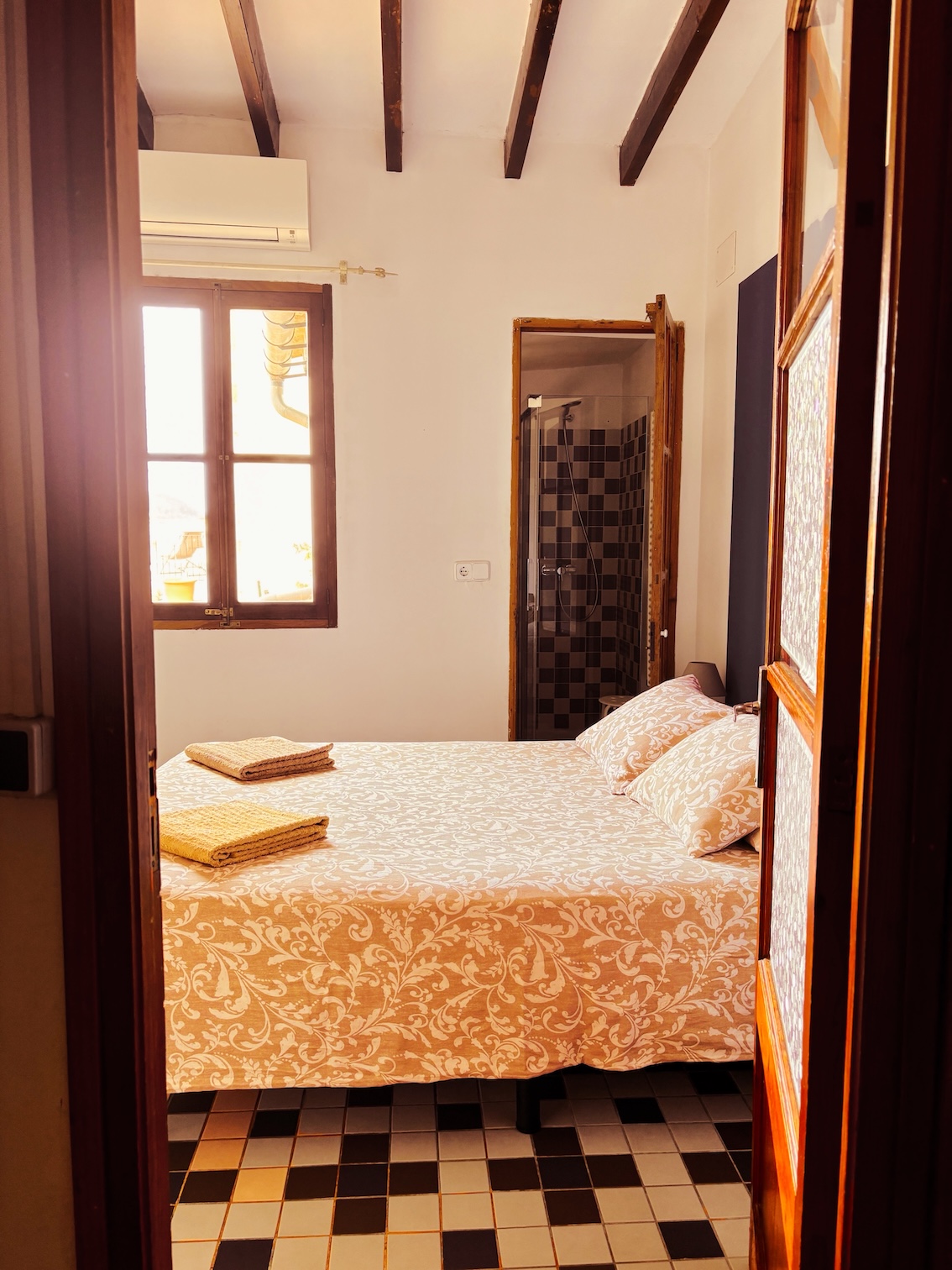 351543D0-DC02-4674-B649-868F55456970