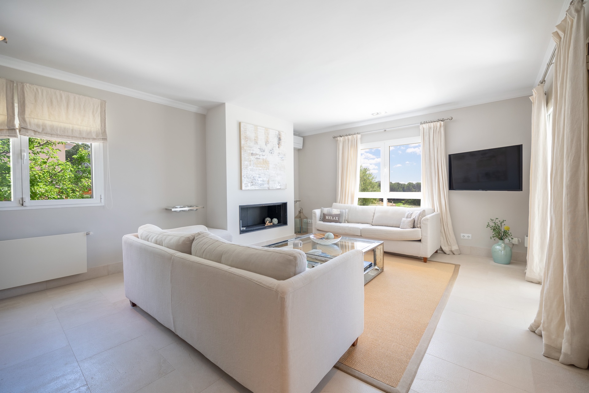 Compressed JPEG Image (4)